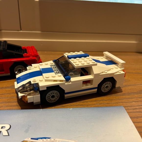 LEGO Creator Highway Transporter Retired 2009 - Picture 4 of 9